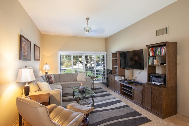 Building Photo - 2348 Los Coyotes Dr