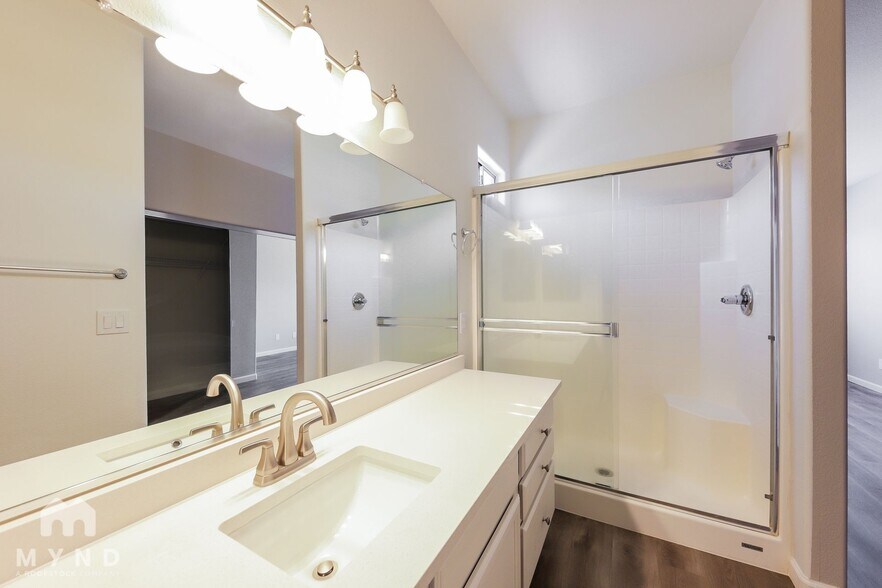 Building Photo - 13615 W Canyon Creek Dr