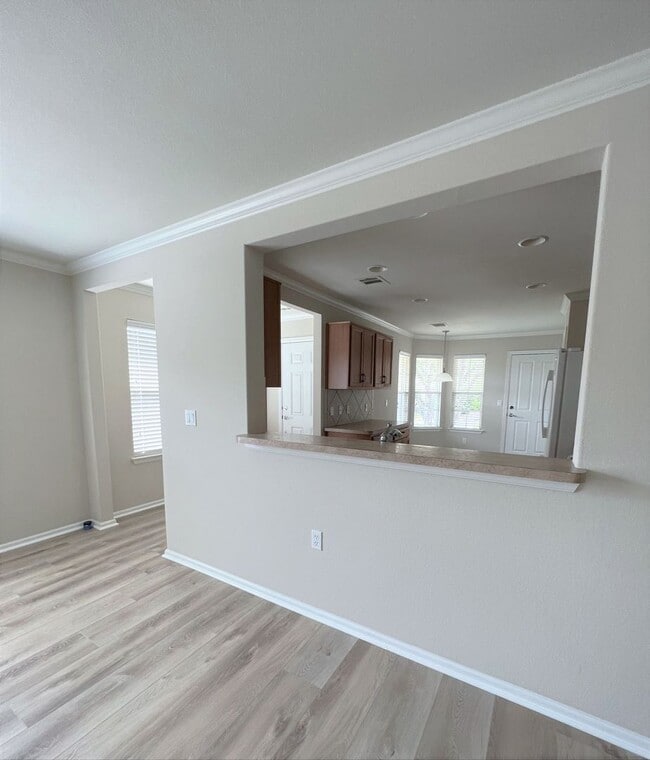 Building Photo - 305 Barrington Farm Ct