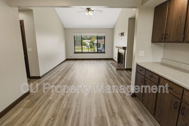 Building Photo - 2409 Heritage Dr