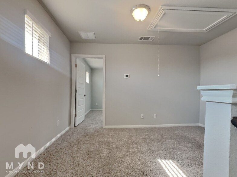 Building Photo - 1133 Kerrwood Wy