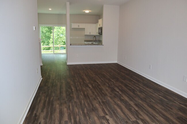 Building Photo - Two bedroom, 2.5 bath townhome with loft in Ridge Creek, Whitsett