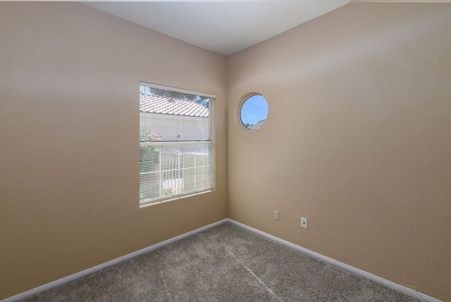Building Photo - "Discover Comfort & Style: Spacious 3-Bedroom, 2-Bath Home in Las Vegas, NV!"