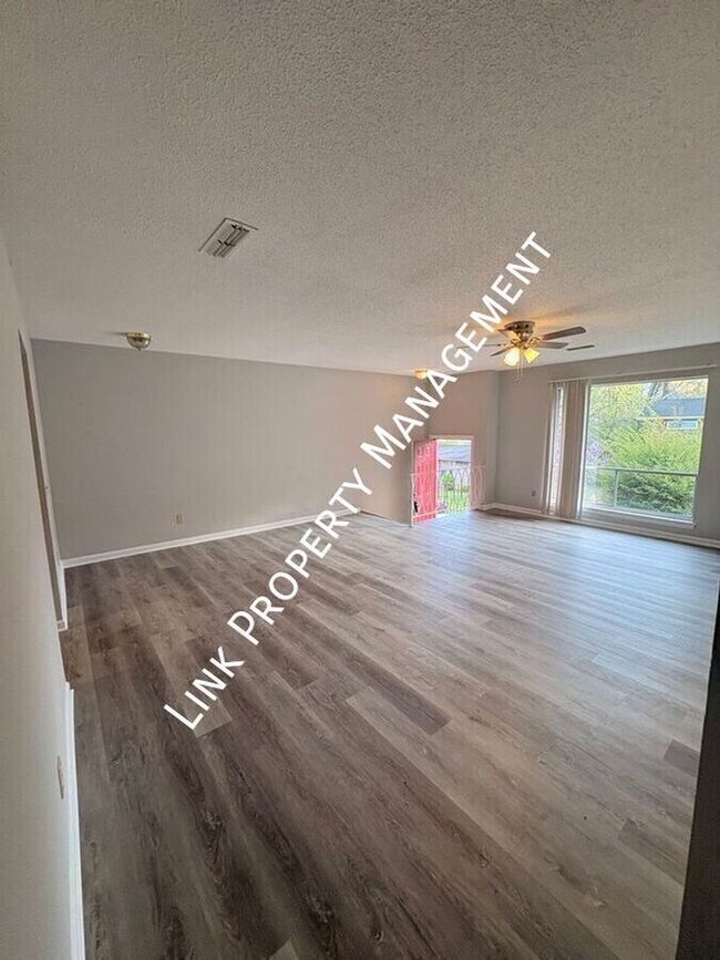 Building Photo - 3403 Gail Dr