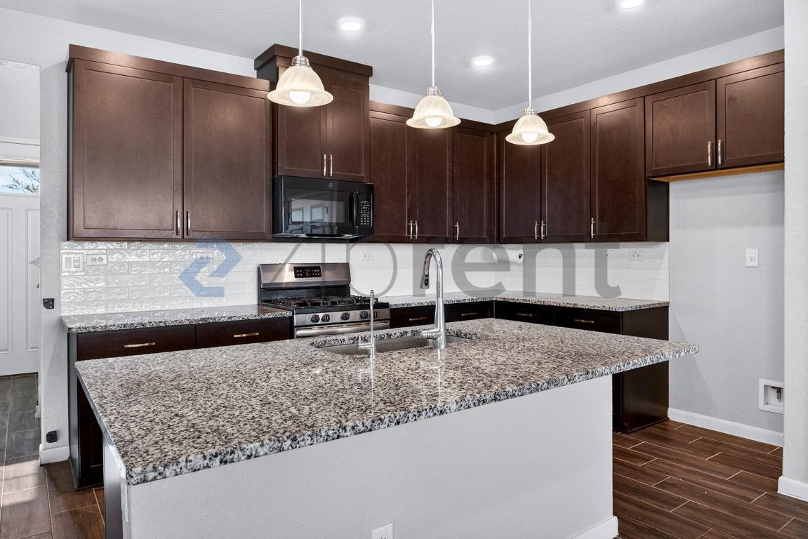 Building Photo - 14627 Sweet Clover