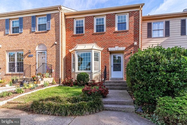 Building Photo - 9911 Whitewater Dr