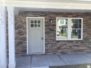 Building Photo - 3951 Newhall Dr NW