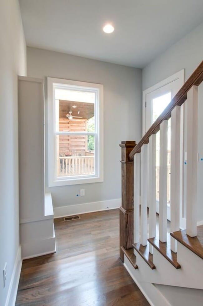 Building Photo - Stunner in the Arts District