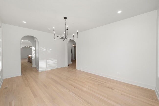 Building Photo - 1037 Belleforte Ave