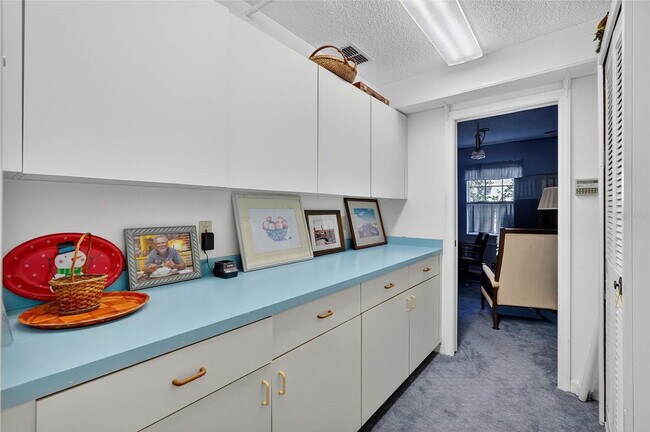 Building Photo - 2824 Summervale Dr