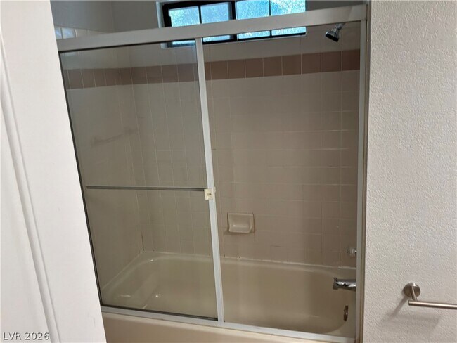 Building Photo - 2635 S Durango Dr