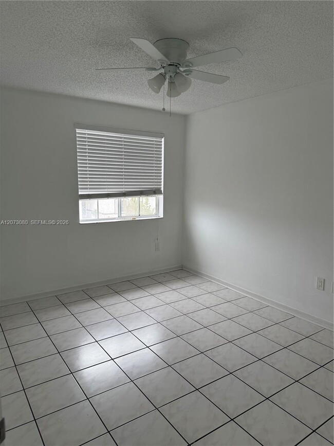 Building Photo - 15870 SW 85th Ln