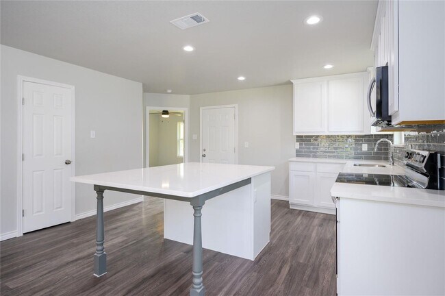 Building Photo - Recent Custom Build 4-3 in Celeste!