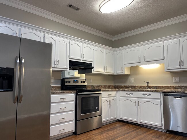 Building Photo - Charming 2 Bedroom, 2 Bath Home in Decatur...