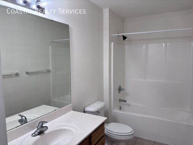 Building Photo - 64 7th Ave