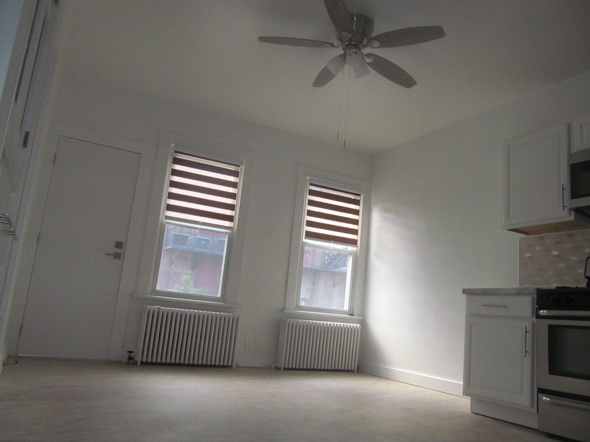 Kitchenette-pic 3 - 307 N 7th St