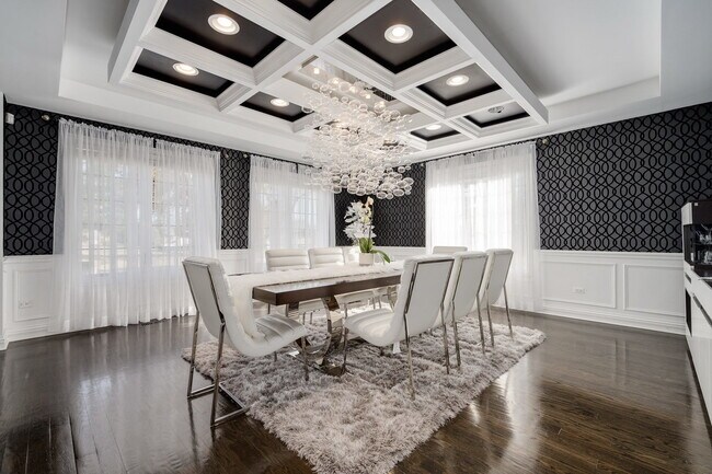 Building Photo - 5126 N Mission Dr