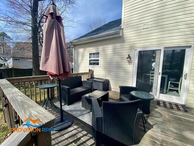 Building Photo - 106 Hanson Ct