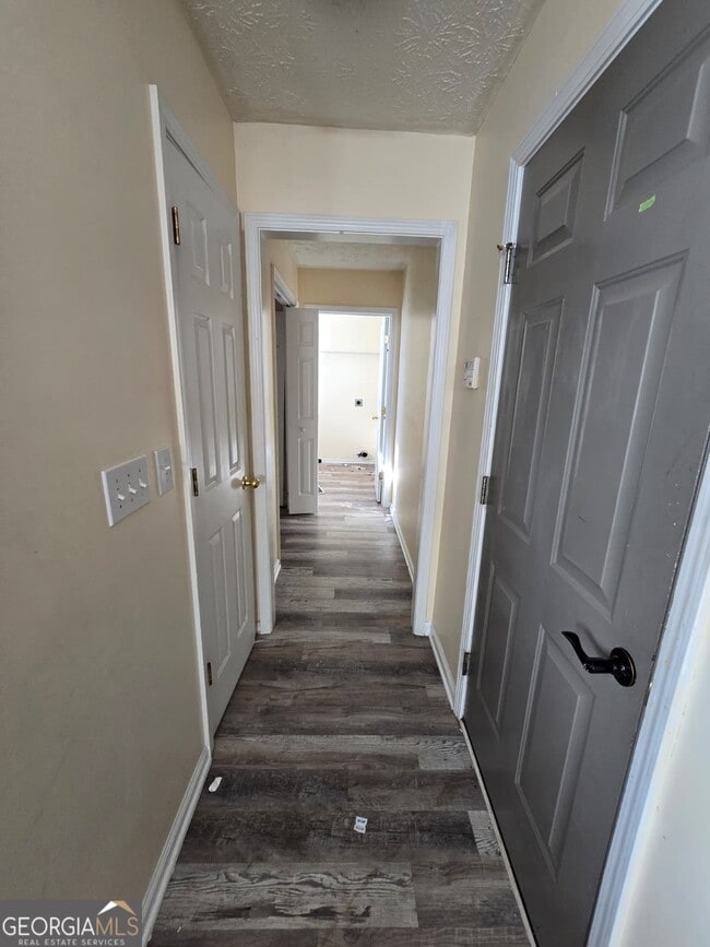 Building Photo - 108 Talon Pl