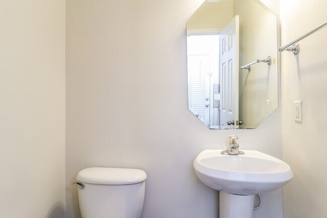 Building Photo - 16105 Long Talon Way