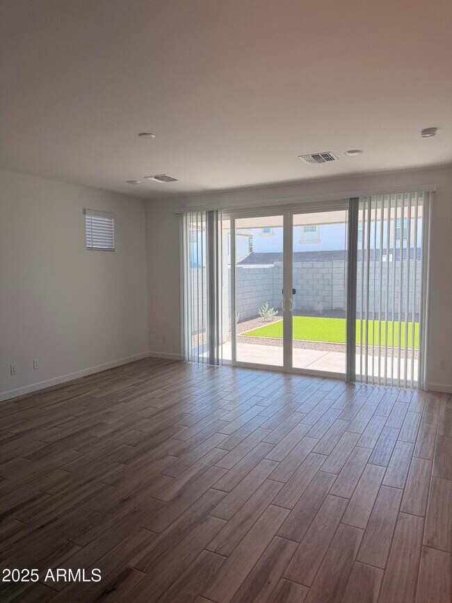 Building Photo - 7409 W Buckhorn Trail