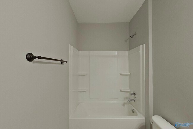 Building Photo - 520 White Oak Cir
