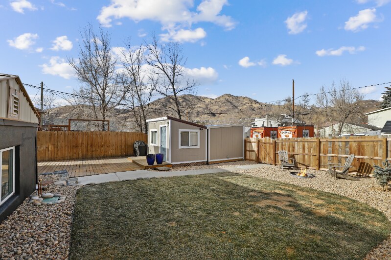 Building Photo - 616 2nd St