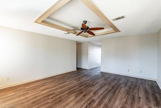 Building Photo - 12270 Maryland Pl