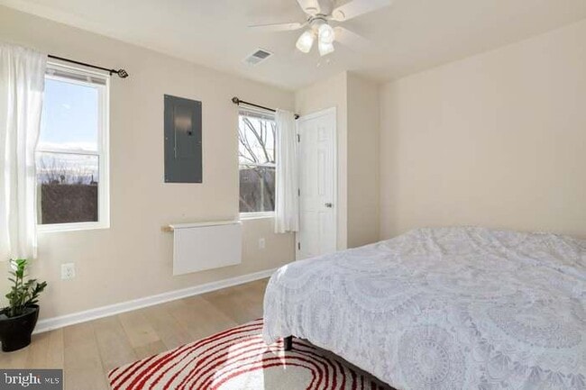 Building Photo - 1720 H St NE