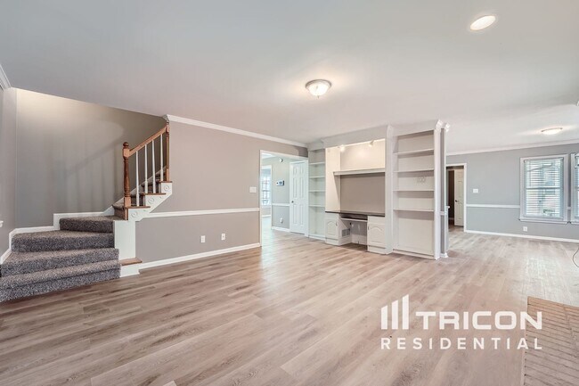 Building Photo - 3020 Royal Creek Way SW