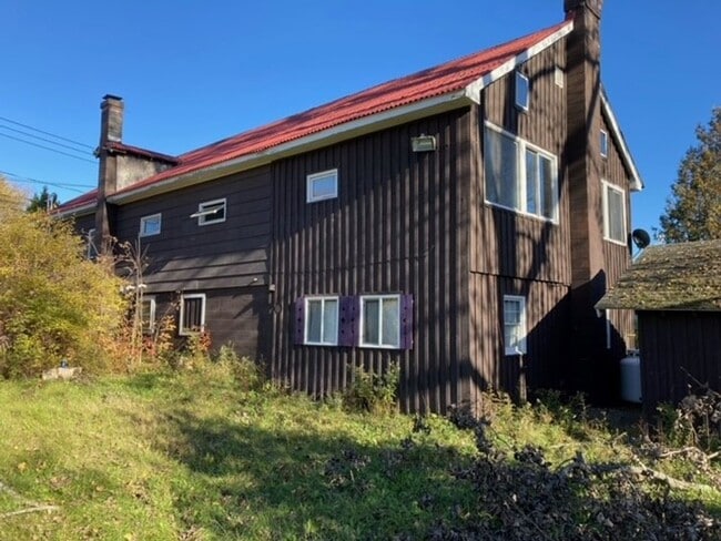 Building Photo - 11 Witherbee Dr