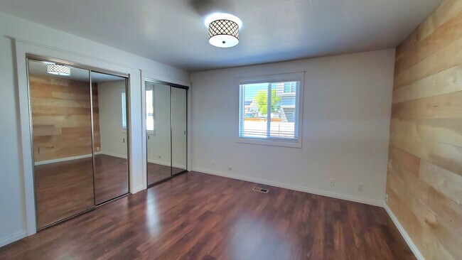 Building Photo - 9266 S Edenbrook Way
