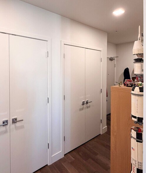 Building Photo - 1898 S Bannock St