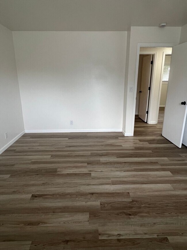 Building Photo - ALL NEW...Flooring/Fixtures/Paint...MUST SEE!