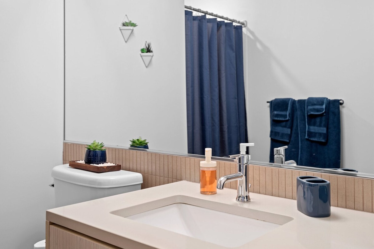 Building Photo - 1315 NW 19th Ave