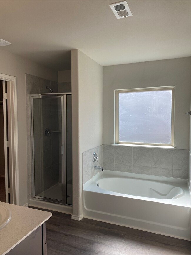 Building Photo - 802 Faison Ct