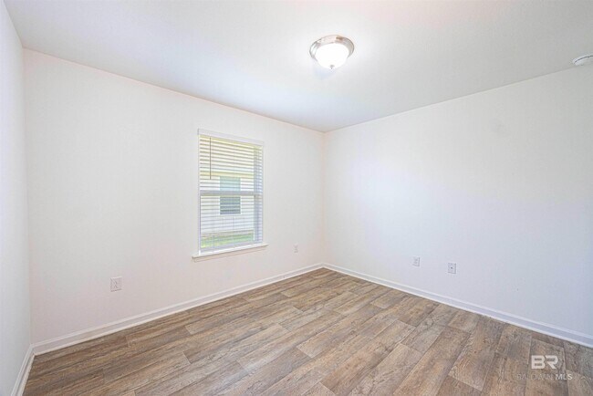 Building Photo - 23294 Shadowridge Dr