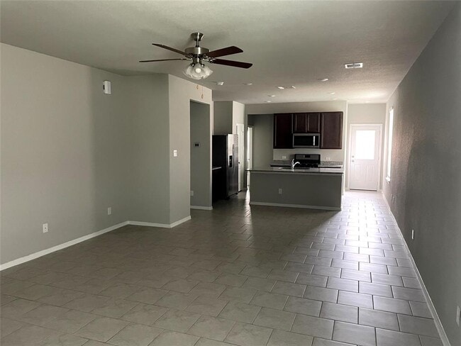 Building Photo - 25654 Northpark Palm Dr