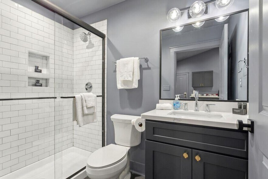 Building Photo - 1738 N Rampart St