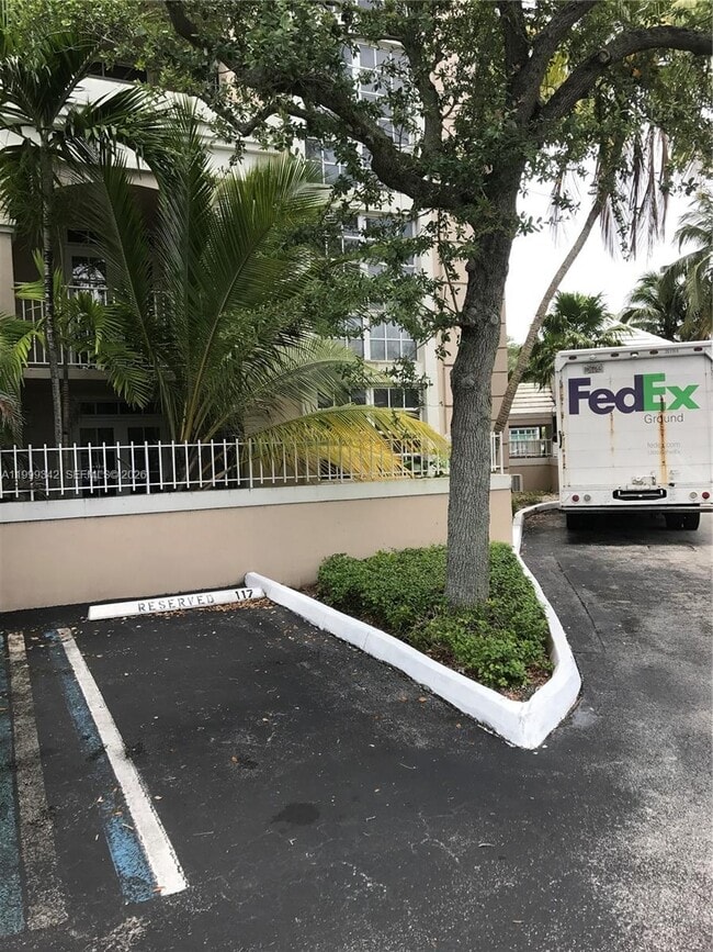 Building Photo - 1280 S Alhambra Cir