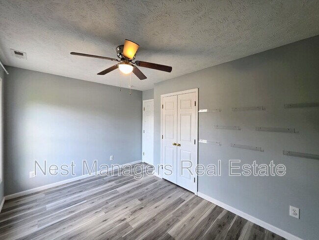 Building Photo - 7732 Redwood Ave