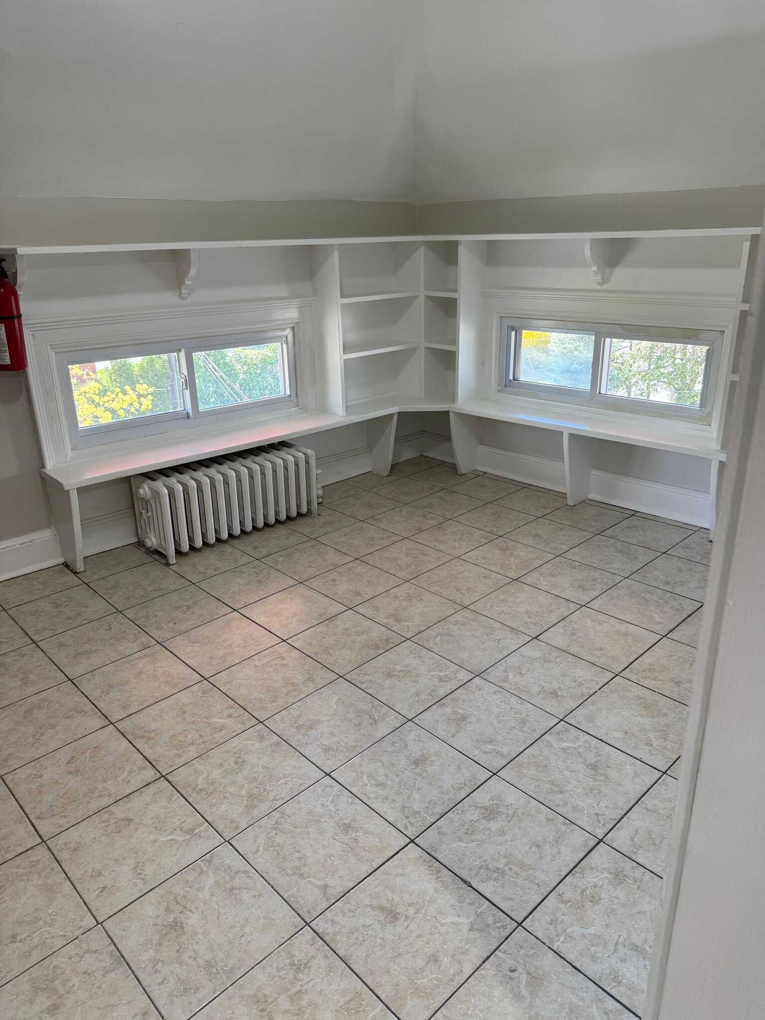 Kitchen - 76 Washington Ave