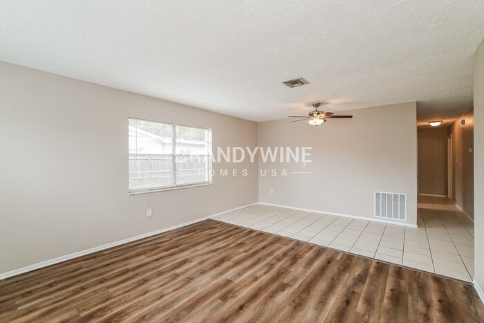 Building Photo - 11780 129th Ave N