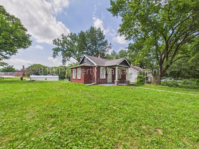 Building Photo - 7924 Agnes Ave