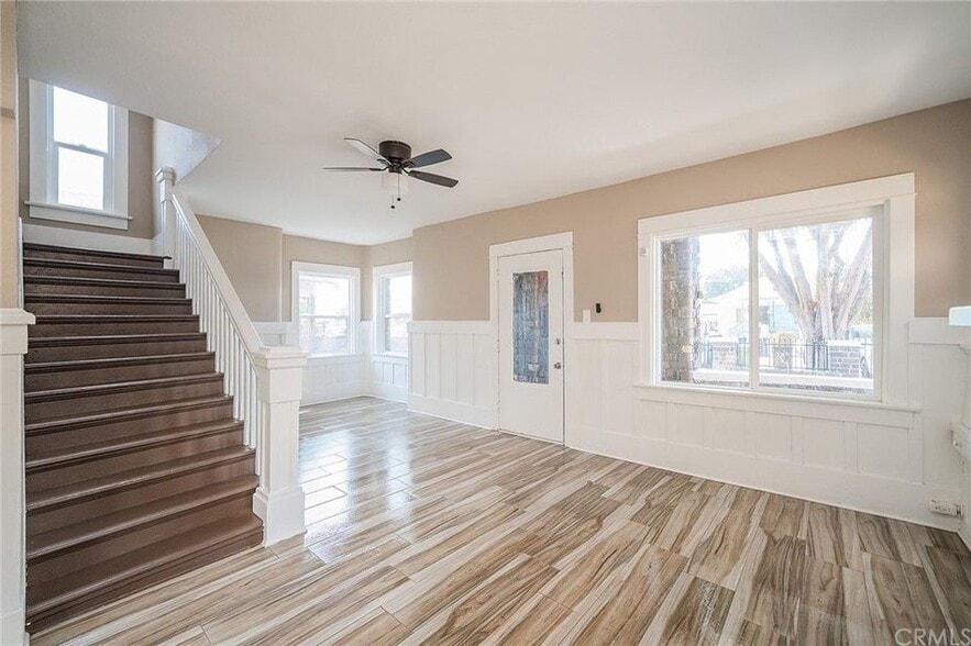 Building Photo - 1207 E 55th St