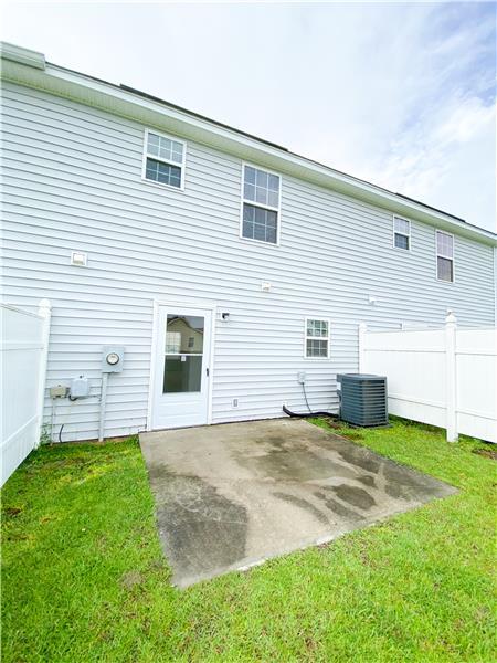 Building Photo - 47 Bearing Cir