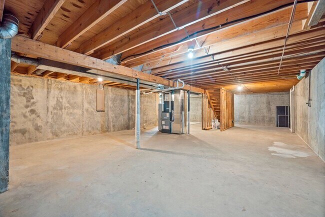 Building Photo - 1506/1508 Jessica St