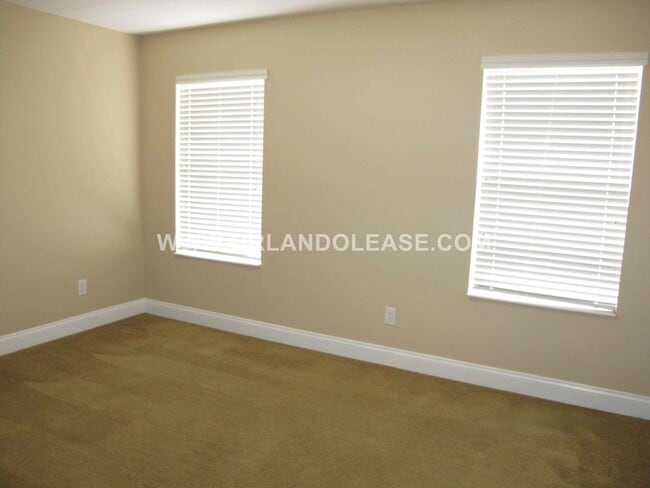 Building Photo - Spacious 4 Bed / 3.5 Bath Home in Gated Toscana