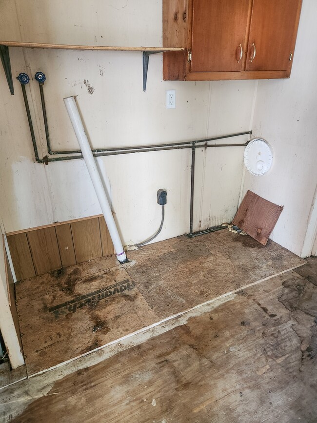 Building Photo - 24 Chive Ln