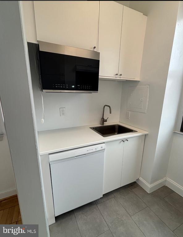 Building Photo - 1010 25th St NW